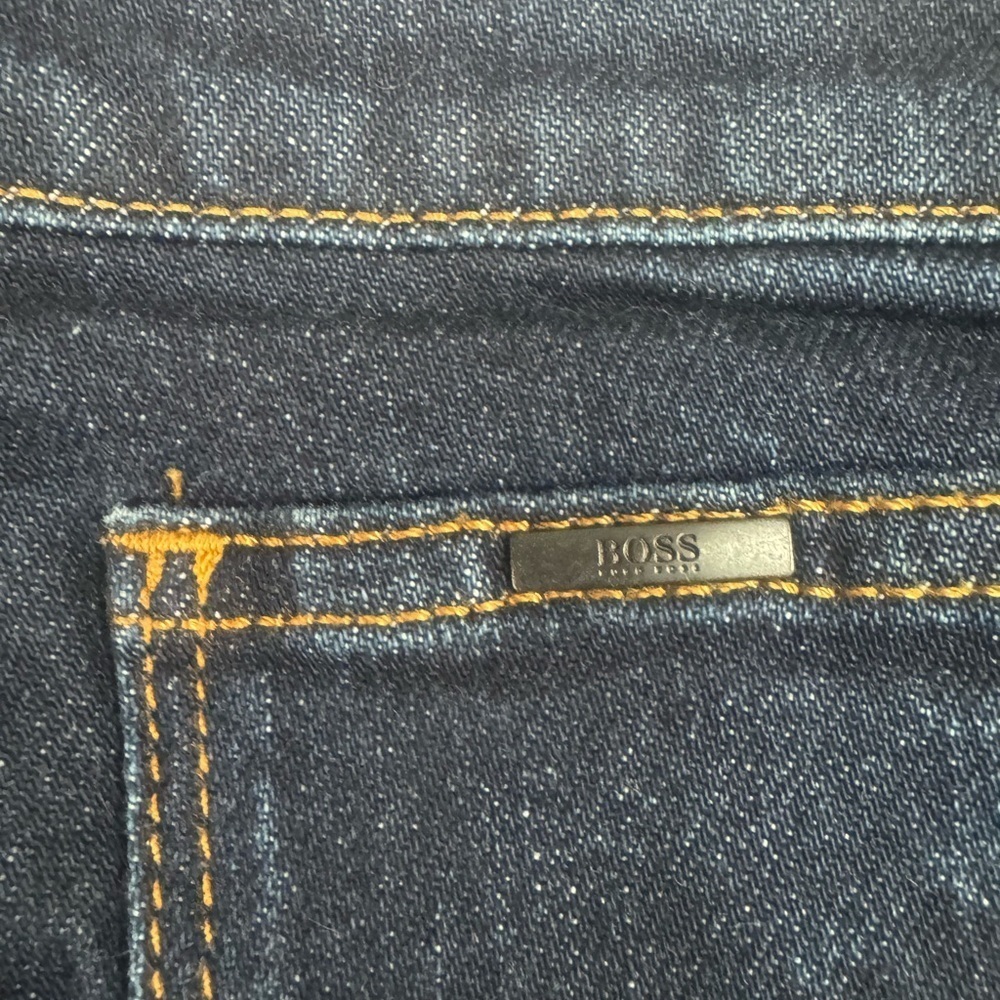 BOSS HUGO BOSS Regular fit Jeans in dark blue - Picture 5 of 10